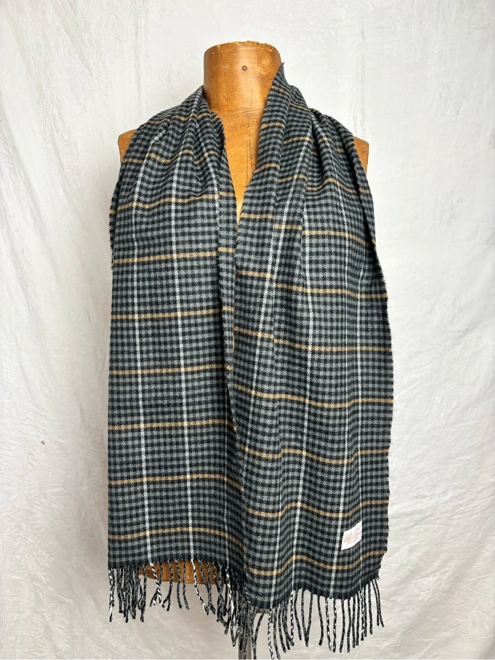 100% Cashmere Classic Black and Gray Houndstooth Men's Scarf